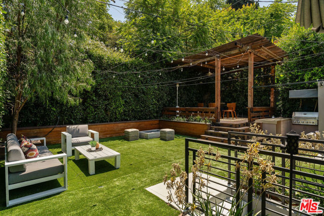 1414 N Coronado Terrace, Los Angeles CA: https://media.crmls.org/mediaz/9bb415db-143e-49d9-9f7d-a562a1dce898.jpg