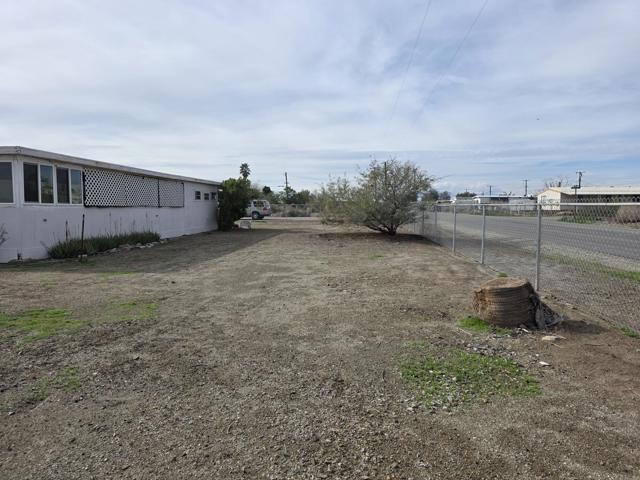 9588 Avenue H, Bombay Beach CA: https://media.crmls.org/mediaz/9bb49e4a-d07d-467d-b102-9ec50d0a258f.jpg
