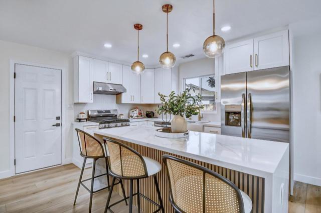 6048 Madelaine Drive, Newark CA: https://media.crmls.org/mediaz/9bb4f703-7b0c-4b85-9263-3b93e1844ae8.jpg