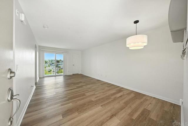5252 Orange Avenue, San Diego CA: https://media.crmls.org/mediaz/9bb636e6-4686-41ce-a4fc-3e136aa10a89.jpg