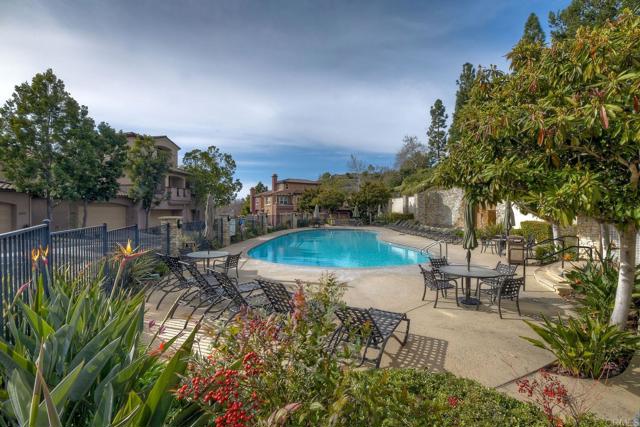 1367 Sky Ridge, San Marcos CA: https://media.crmls.org/mediaz/9bb683ff-0ae4-4838-9f3a-6ba28cb16078.jpg