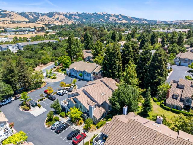 2784 Buena Point Court, San Jose CA: https://media.crmls.org/mediaz/9bb69125-baa0-4d6f-8203-bf0289ac2c28.jpg
