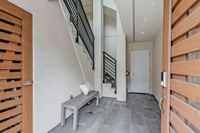 16009 Bartlett Court, Los Gatos CA: https://media.crmls.org/mediaz/9bb732f0-94e7-4f5f-9e9f-8e40f990c964.jpg