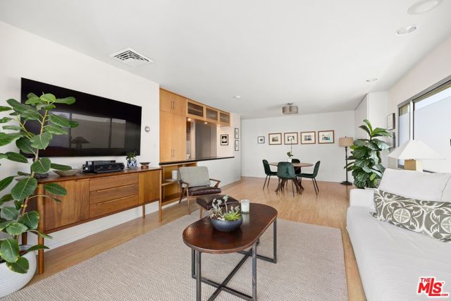101 California Avenue, 506 photo 4