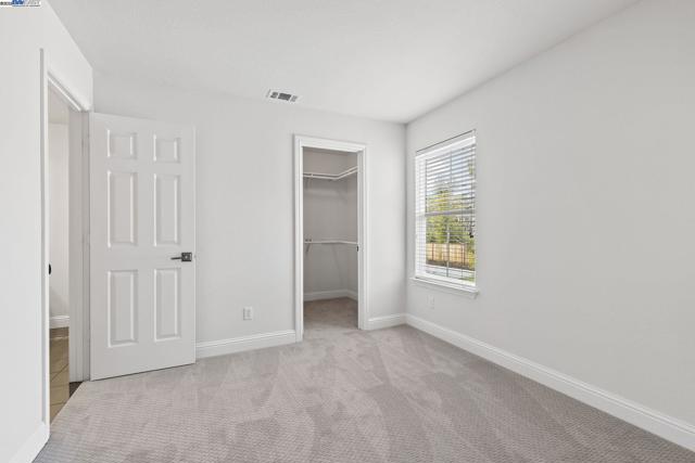 143 Shelterwood Ln, Danville CA: https://media.crmls.org/mediaz/9bb7c8e8-1f1f-4a19-b2a7-d4b0a1e10438.jpg