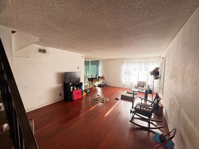 1752 Duffy Way, San Jose CA: https://media.crmls.org/mediaz/9bb8cc25-4549-427b-8391-259b34f8b0b2.jpg