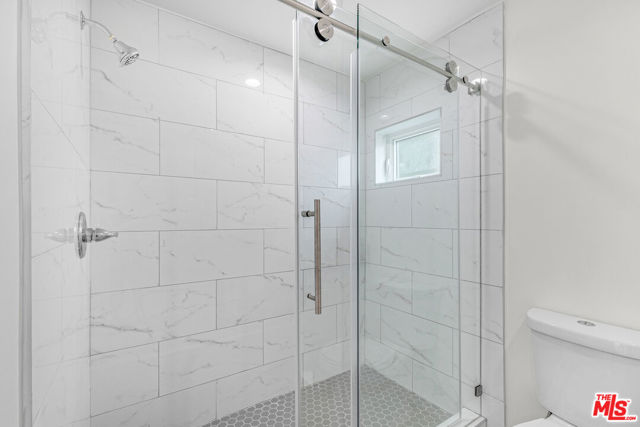 1409 N Hobart Boulevard, Los Angeles CA: https://media.crmls.org/mediaz/9bb8d384-cd40-4701-8f6e-8492fcec5f88.jpg