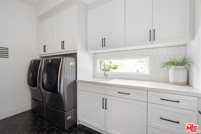 Image 31 of 39 For 11813 Woodbine Avenue