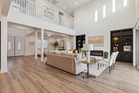1734 Lester Avenue, Clovis CA: https://media.crmls.org/mediaz/9bba0899-c7ef-4488-9e4b-5786ddcd80f1.jpg