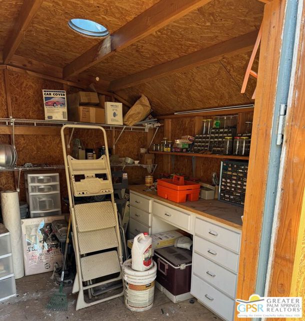 17640 Corkill Road, Desert Hot Springs CA: https://media.crmls.org/mediaz/9bba4c1e-26c5-473d-adc1-b53d84fd13e8.jpg