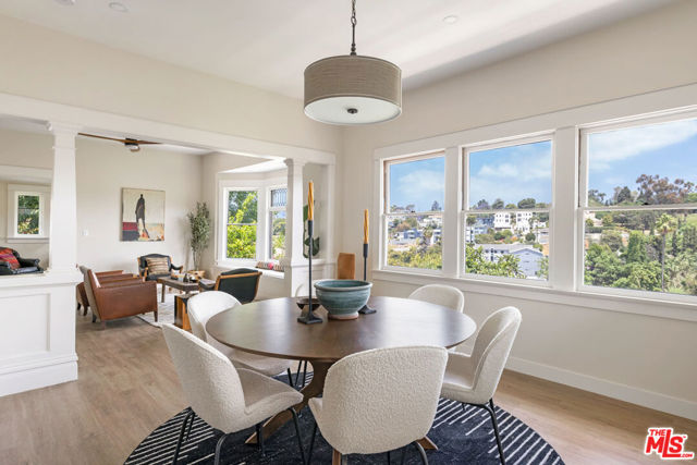 844 E Kensington Road, Los Angeles CA: https://media.crmls.org/mediaz/9bba81ff-0490-4729-87ae-4a374d1a6ae2.jpg
