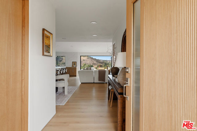 2031 Channelford Road photo 6