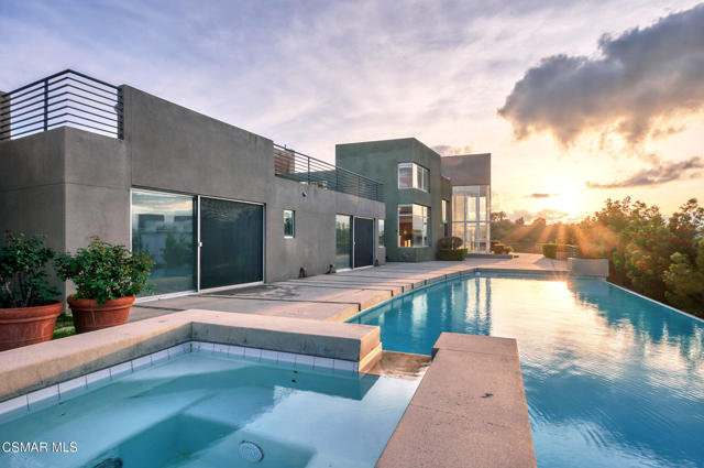 3681 Alomar Drive, Sherman Oaks CA: https://media.crmls.org/mediaz/9bba92e3-cf74-44fd-8b8f-9c6ff3c4509c.jpg