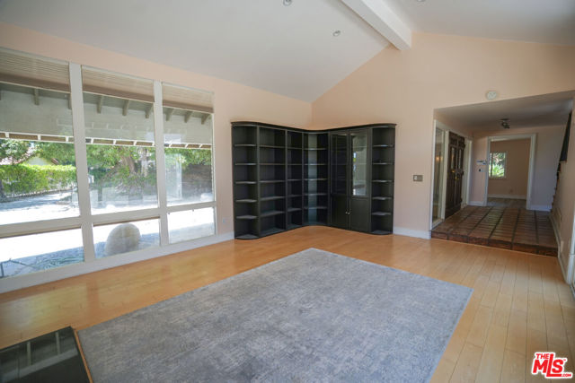 19616 Pine Valley Avenue, Porter Ranch CA: https://media.crmls.org/mediaz/9bbb5dfa-44c8-4e6f-a62d-c7105efdc43c.jpg