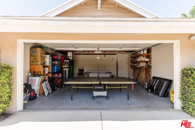 19121 Kenya Street, Porter Ranch CA: https://media.crmls.org/mediaz/9bbbbc14-9176-443b-bf04-672e80def25b.jpg
