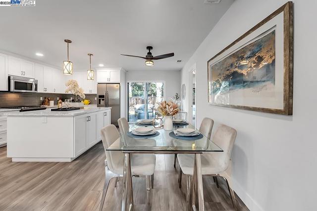 338 Orchard Ave, Sunnyvale CA: https://media.crmls.org/mediaz/9bbbc530-9df8-4b69-98b4-0fe357f246cb.jpg
