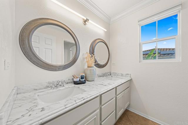 Image 44 of 58 For 2192 Corte Anacapa