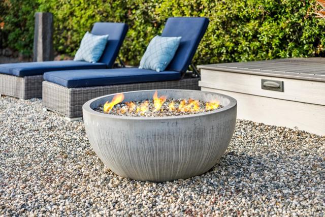 2200 Dolphin Drive, Aptos CA: https://media.crmls.org/mediaz/9bbbf32b-dfa8-42ee-bccd-dcf685d2aa40.jpg