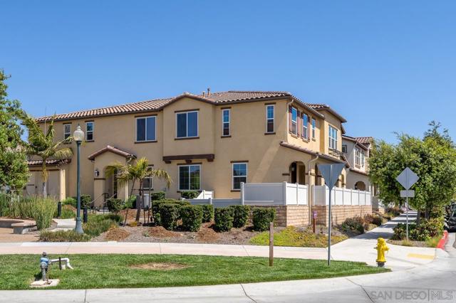 1709 Santa Carolina, Chula Vista CA: https://media.crmls.org/mediaz/9bbc6d9b-77b6-4143-9f76-886f08d2fb90.jpg