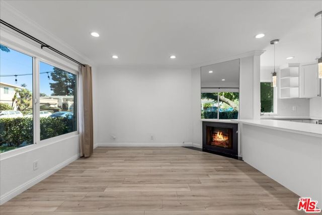 4043 Wade Street, 2 photo 5