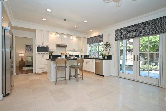 226 Promenade Ln, Danville CA: https://media.crmls.org/mediaz/9bbf3930-8247-4bb7-a410-87e33a8960ae.jpg