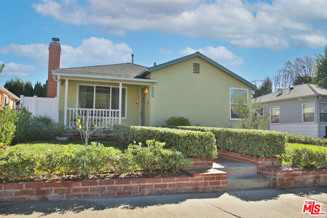 2922 Castle Heights Ave, Los Angeles, CA 90034