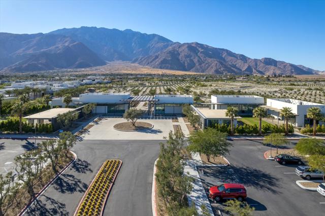 781 Fountain Drive, Palm Springs CA: https://media.crmls.org/mediaz/9bc0e1b9-29f6-4d90-af1a-2f63e7c7a144.jpg