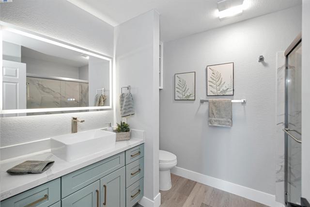 Image 32 of 55 For 26937 Hayward Blvd  217