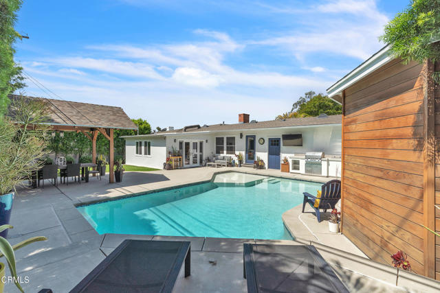 208 Fowler Drive, Monrovia CA: https://media.crmls.org/mediaz/9bc295e5-4b3b-44ae-a1e4-323f3cfd44af.jpg