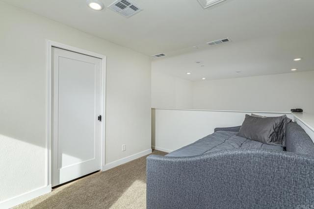 Detail Gallery Image 22 of 43 For 958 Foxwood Ln, Vista,  CA 92081 - 1 Beds | 2 Baths