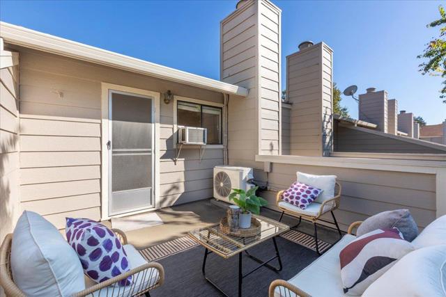 1983 San Luis Avenue, Mountain View CA: https://media.crmls.org/mediaz/9bc4dc59-5226-4a09-be50-0d33ab9f6742.jpg