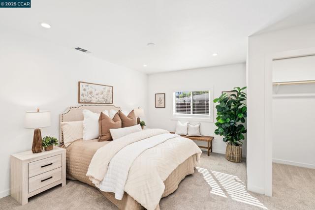 3225 Cowell Rd, Concord CA: https://media.crmls.org/mediaz/9bc51856-3cc3-4b90-8692-cdbbb4c4925d.jpg