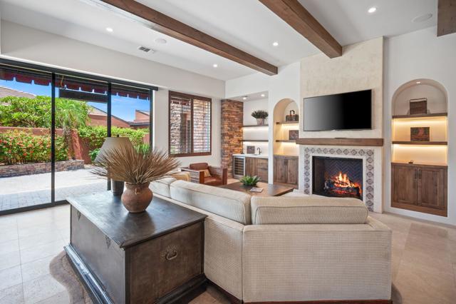 50375 Via Serenidad, La Quinta CA: https://media.crmls.org/mediaz/9bc5263c-1910-40ae-ab2d-fa37488a6641.jpg