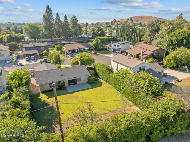 1368 Sheffield Place, Thousand Oaks CA: https://media.crmls.org/mediaz/9bc5aecc-bb98-44da-a412-8c58049df02a.jpg