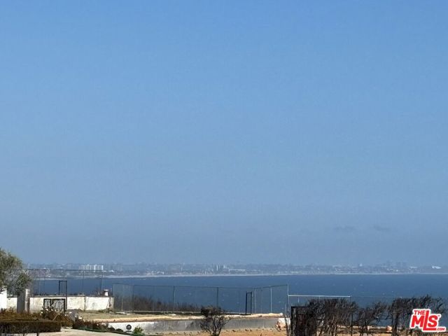 18208 Kingsport Drive, Malibu, CA 90265