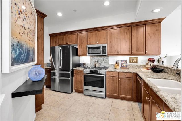 366 Terra Vita, Palm Springs CA: https://media.crmls.org/mediaz/9bc5e5ef-1290-4599-a6fb-362c78da8c21.jpg