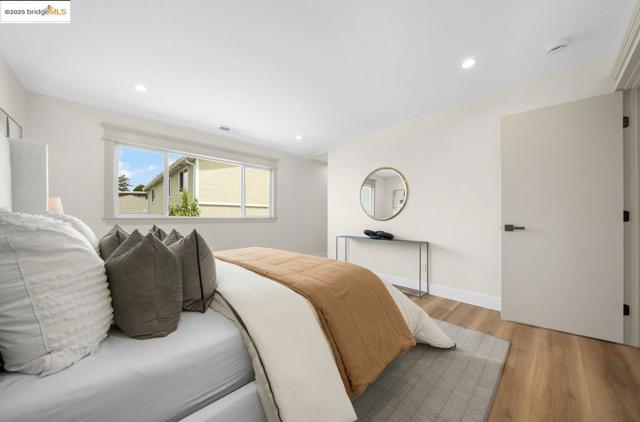 713 Midcrest Way, El Cerrito CA: https://media.crmls.org/mediaz/9bc72c46-116c-4113-8cec-3862d48ee5ed.jpg