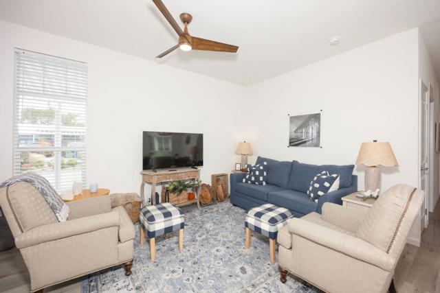 22 Seascape Drive, Half Moon Bay CA: https://media.crmls.org/mediaz/9bc7cb94-4a3c-4409-be60-31f47b2fa29e.jpg