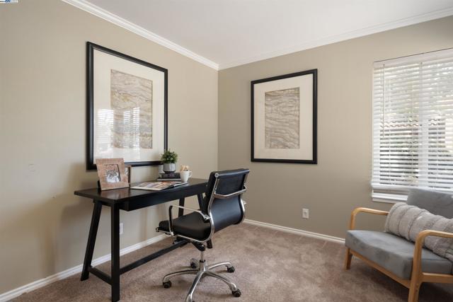 35344 Rutland Ct, Newark CA: https://media.crmls.org/mediaz/9bc7ceb7-217d-4d3e-8c47-20b7e494af81.jpg
