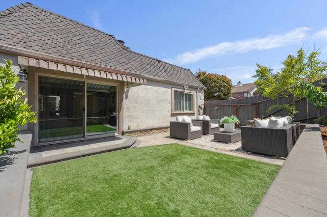 3401 Leafwood Court, San Mateo CA: https://media.crmls.org/mediaz/9bc7d4bc-529a-4b29-9b88-54ff7f4c97e5.jpg