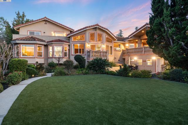 46925 Aloe Court, Fremont CA: https://media.crmls.org/mediaz/9bc7f889-edbc-4503-a079-6b0dee36e54f.jpg