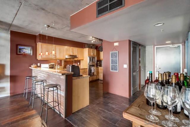 1780 Kettner, San Diego CA: https://media.crmls.org/mediaz/9bc88375-aec6-4600-a7fc-bba380f9d83f.jpg