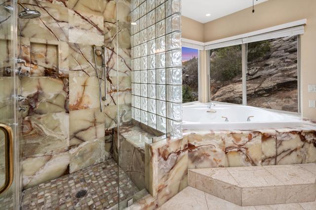 18351 WOODS HILL, Ramona CA: https://media.crmls.org/mediaz/9bc887f1-00b0-4e08-8d67-83c7ebc95d17.jpg