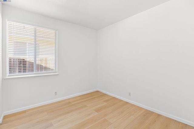 4 Mistyvale Ct, Sacramento CA: https://media.crmls.org/mediaz/9bc91f65-55bf-4338-8a14-6fdaadf582cf.jpg