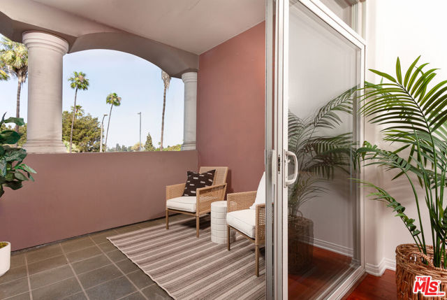 3750 Santa Rosalia Drive, Los Angeles CA: https://media.crmls.org/mediaz/9bc952af-5a9a-4c1b-8a84-dd7492503360.jpg