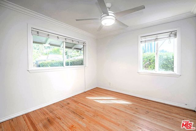 5353 Don Pio Drive, Woodland Hills CA: https://media.crmls.org/mediaz/9bc9ec27-bc59-42a5-ae3f-d748afdf9b74.jpg