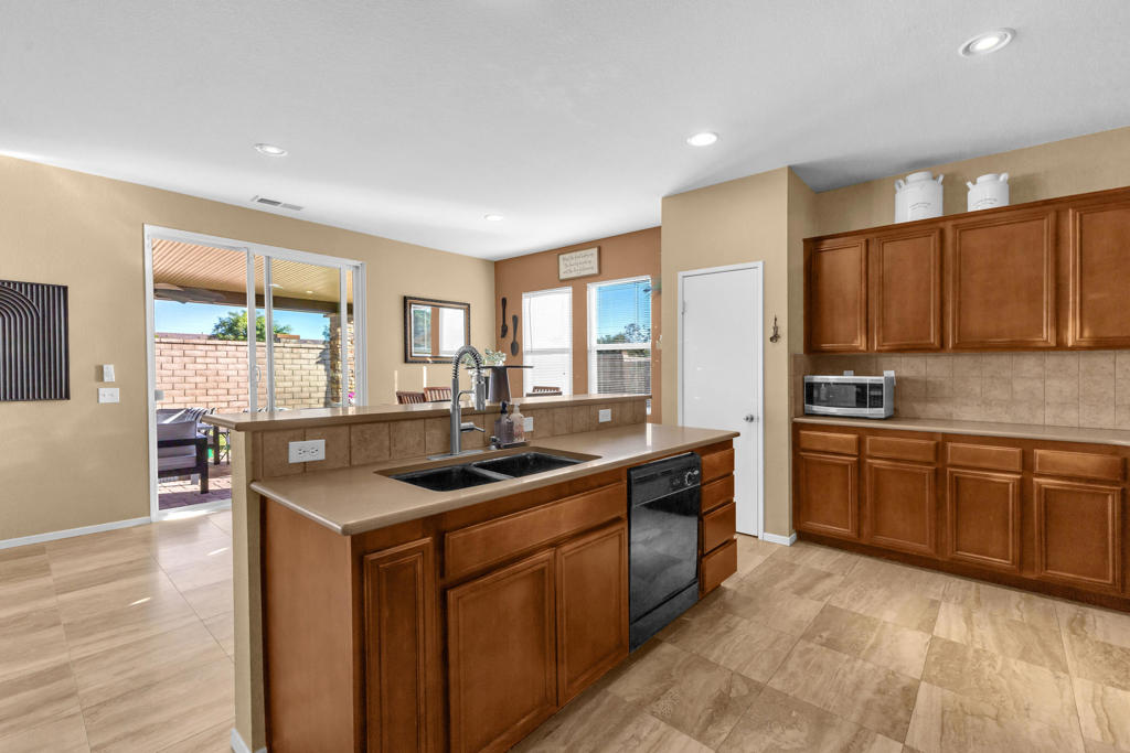 MLS #219140034DA image #14