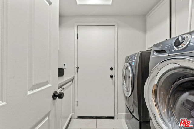 4370 Park Monte Nord, Calabasas CA: https://media.crmls.org/mediaz/9bca306a-65a9-4c08-bf62-9ecbb93e94f7.jpg