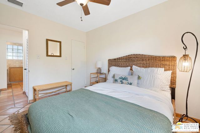 2336 N Girasol Avenue, Palm Springs CA: https://media.crmls.org/mediaz/9bca7d9c-3de4-4bcd-89c0-8c46cf99ee13.jpg