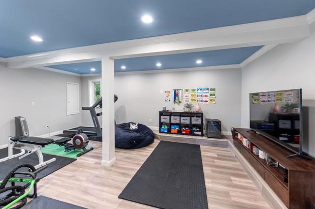 401 Hillsborough Boulevard, Hillsborough CA: https://media.crmls.org/mediaz/9bca9b25-cf28-454c-81c8-f493bfdc04af.jpg